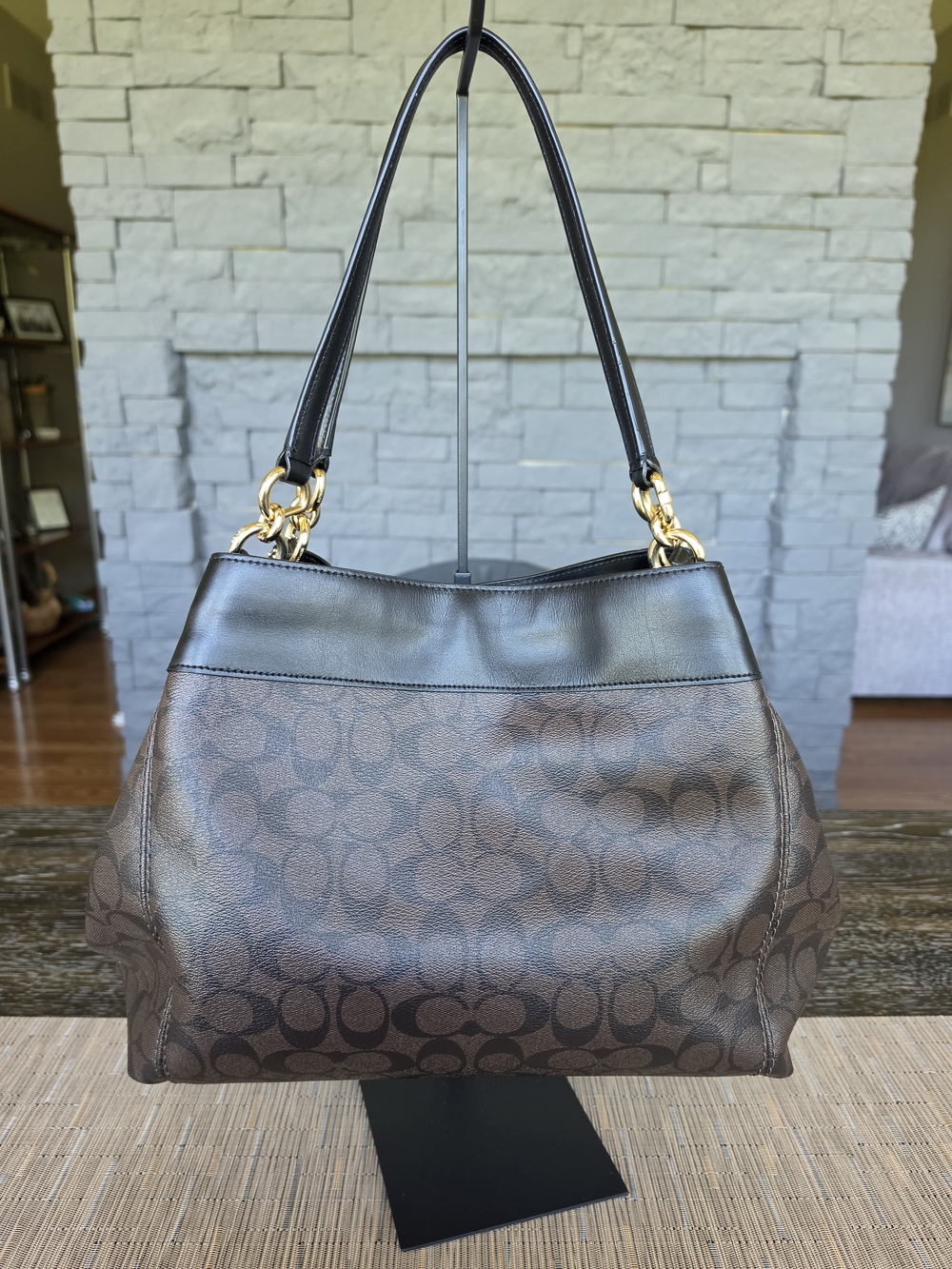 Coach Brown Signature Canvas Shoulder Bag with Black Trim and Matching Wallet - Picture 4 of 9